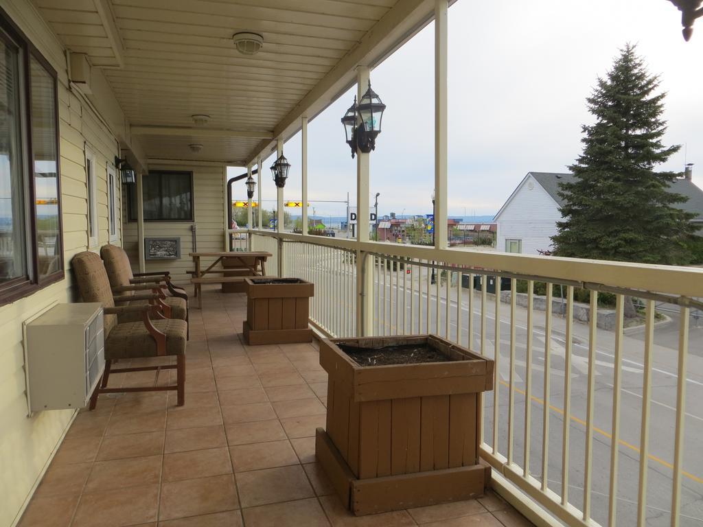 Villa Nova Motel Wasaga Beach Exterior foto