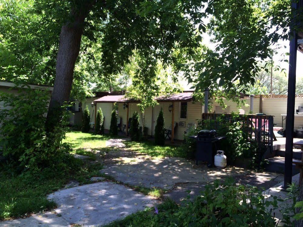 Villa Nova Motel Wasaga Beach Exterior foto